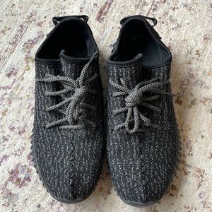 Adidas Yeezy Size 7.5 Women’s